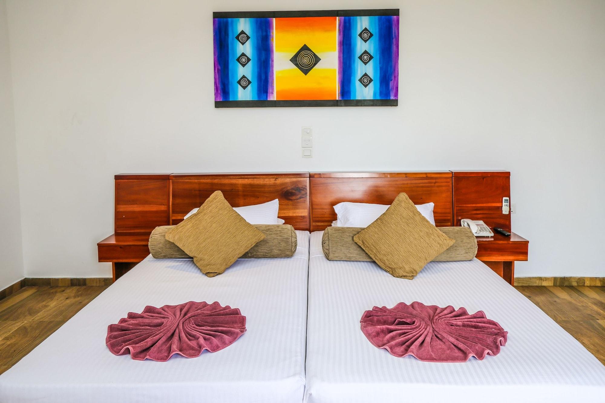 Oak Ray Regency Hotel Kandy Ngoại thất bức ảnh