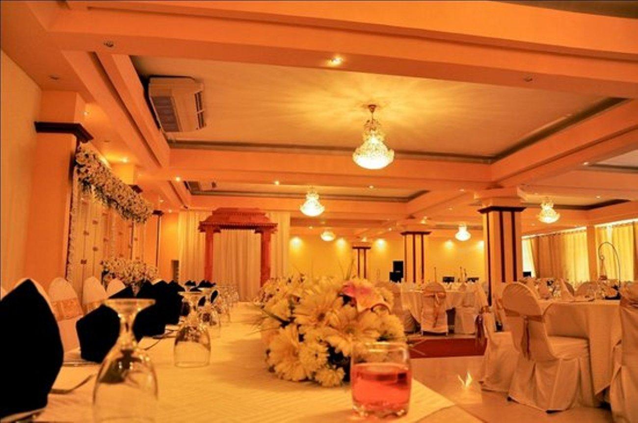 Oak Ray Regency Hotel Kandy Ngoại thất bức ảnh