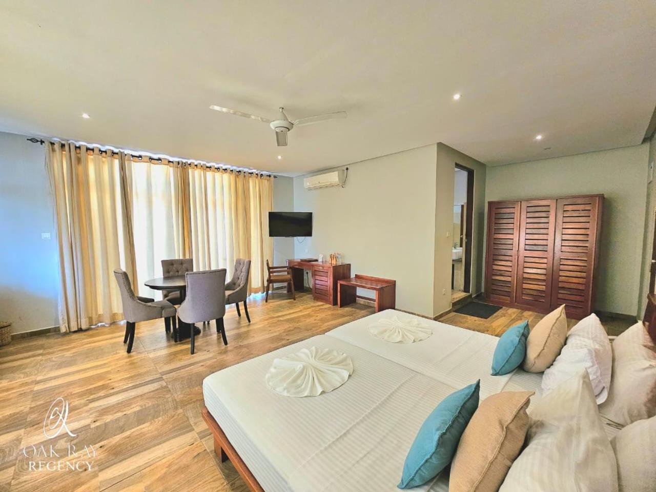 Oak Ray Regency Hotel Kandy Ngoại thất bức ảnh