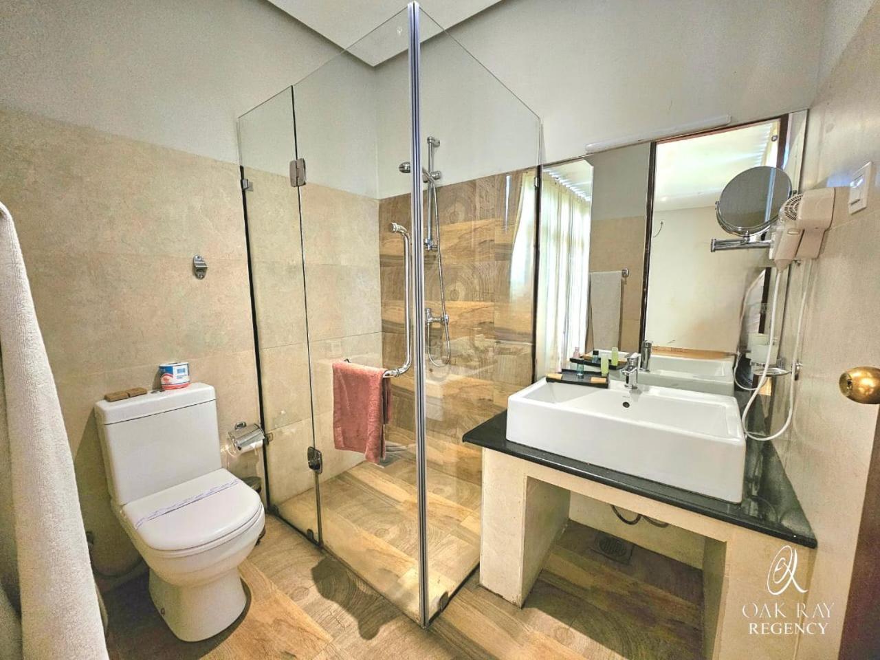 Oak Ray Regency Hotel Kandy Ngoại thất bức ảnh