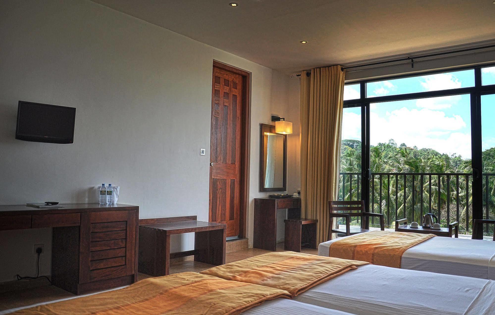 Oak Ray Regency Hotel Kandy Ngoại thất bức ảnh