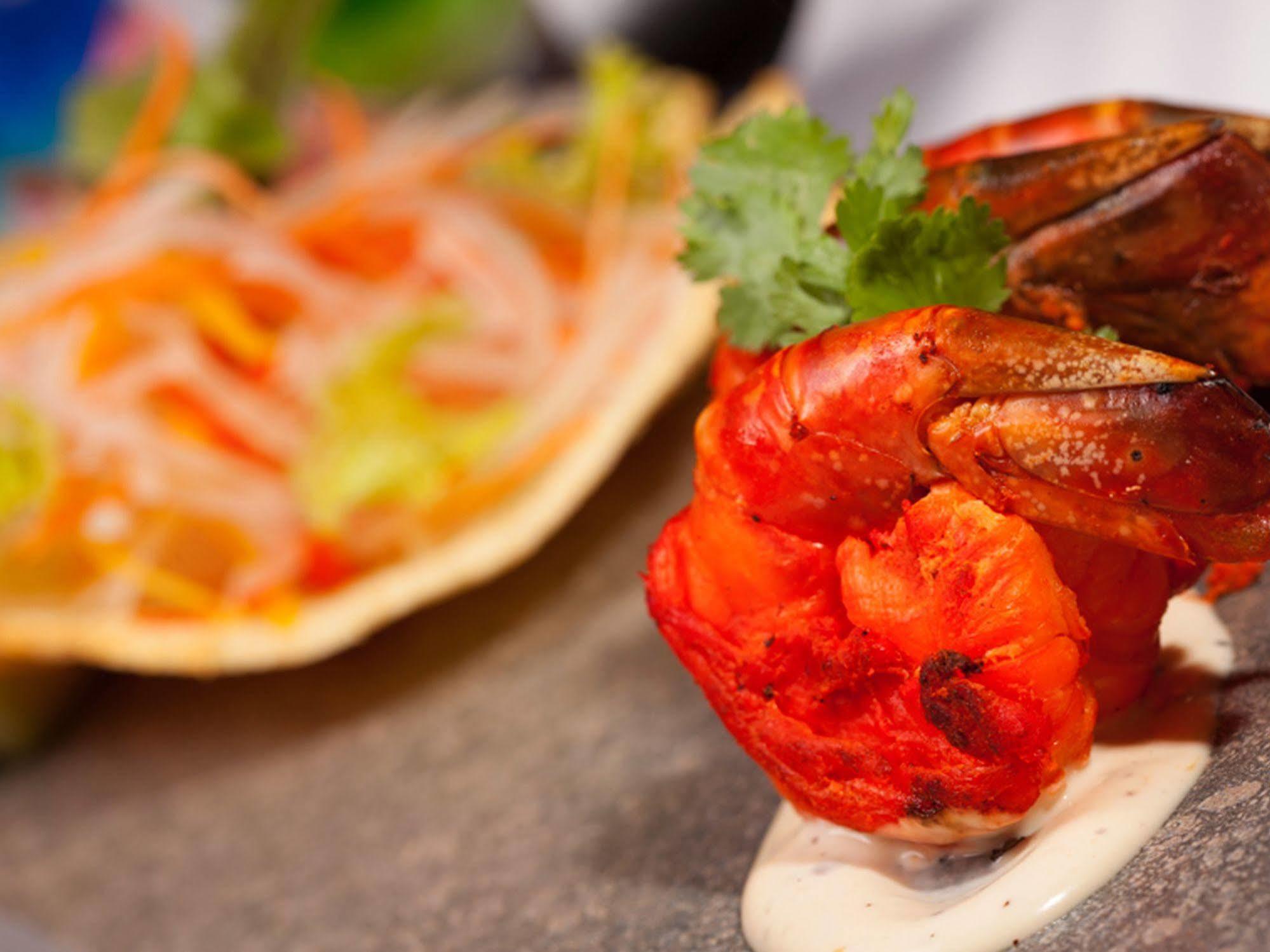 Oak Ray Regency Hotel Kandy Ngoại thất bức ảnh